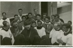 1944_25 maggio - Il cardinale Schuster in visita alla scuola di via Inganni (Fonte Archivio Murialdo_via Murialdo 9)