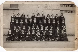 1945_La classe di 5^ elementari in via Manzano (Fonte Francesca Caputo_ Giambellino 151)