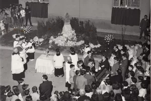1962_6 maggio - Benedizione Madonnina via Val Bavona 2 (Fonte Anna Di Maio_Apuli 2)