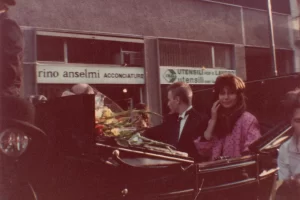 1986_28 settembre_Prima festa del Giambellino - Susanna Messaggio in quartiere (Fonte Anna Forlani_Apuli 1)