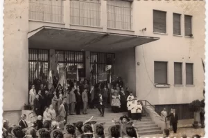 Anni 60_Inaugurazione Lapide dei Combattenti presso Oratorio del Murialdo (Fonte Amilcare Tessera_Apuli 2)